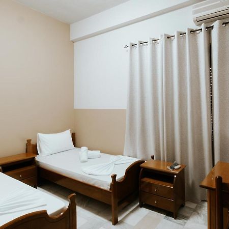 Hotel Lunxheria Gjirokastra Kültér fotó