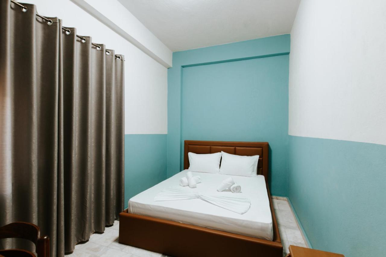 Hotel Lunxheria Gjirokastra Kültér fotó
