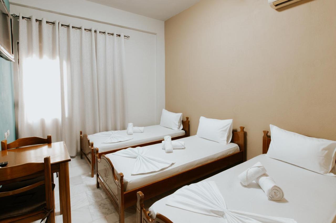Hotel Lunxheria Gjirokastra Kültér fotó